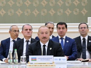 İlham Əliyev Türkmənbaşıda tədbirdə iştirak edir