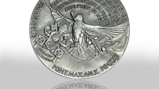 Vatikan Ukraynaya həsr olunmuş gümüş sikkə buraxıb