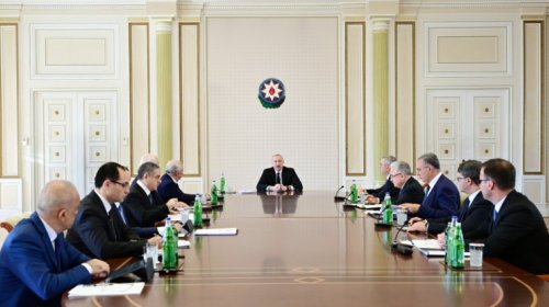 Prezident müşavirə keçirib