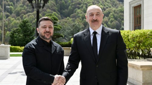 Zelenski Əliyevi təbrik etdi
