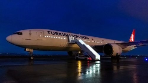 Türkiyədə təyyarə radar dirəyinə çırpılıb