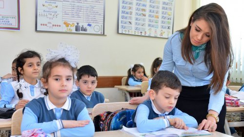 Müəllim və şagirdlərin geyimi ilə bağlı tələblər - Qanuna salınır