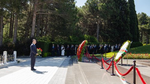 Səhiyyə Nazirliyi Tibb İşçilərinin Peşə Bayramı Gününü qeyd edib