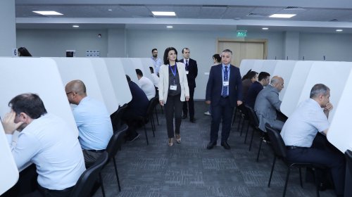 Hakimliyə namizədlərlə test imtahanı keçirilib