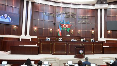Milli Məclisin Daxili Nizamnaməsinə dəyişiklik təsdiqlənib