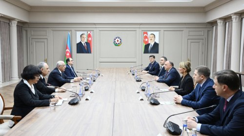 Baş nazir Əli Əsədov Gürcüstanın Baş prokuroru ilə görüşüb
