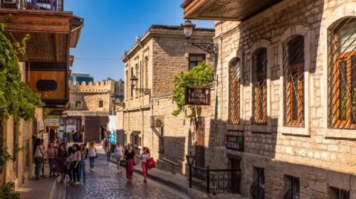 Azərbaycana gələn turistlərin xərcləri azalıb