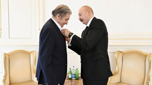 Prezident Fərhad Xəlilova “İstiqlal” ordenini təqdim etdi