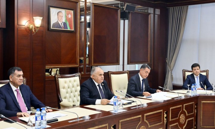 Korrupsiya ilə əlaqədar məlumat verən şəxslərə maddi mükafat veriləcək