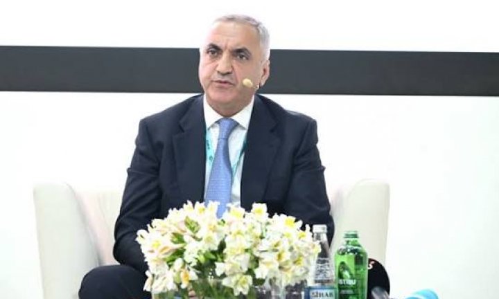 Prezident Elçin Yusubovu vəzifəsindən azad etdi
