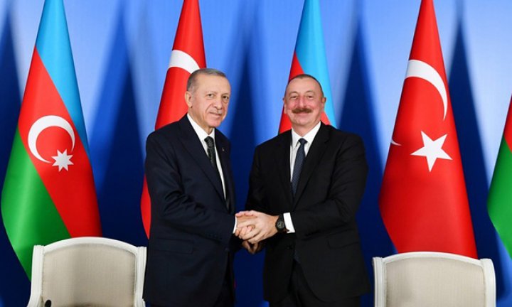 İlham Əliyev Respublika Günü münasibətilə Ərdoğanı təbrik edib
